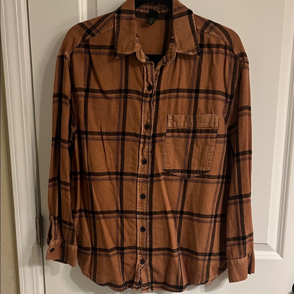 Wild Fable Tan and Black Plaid Button Down Shirt